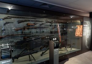 guns